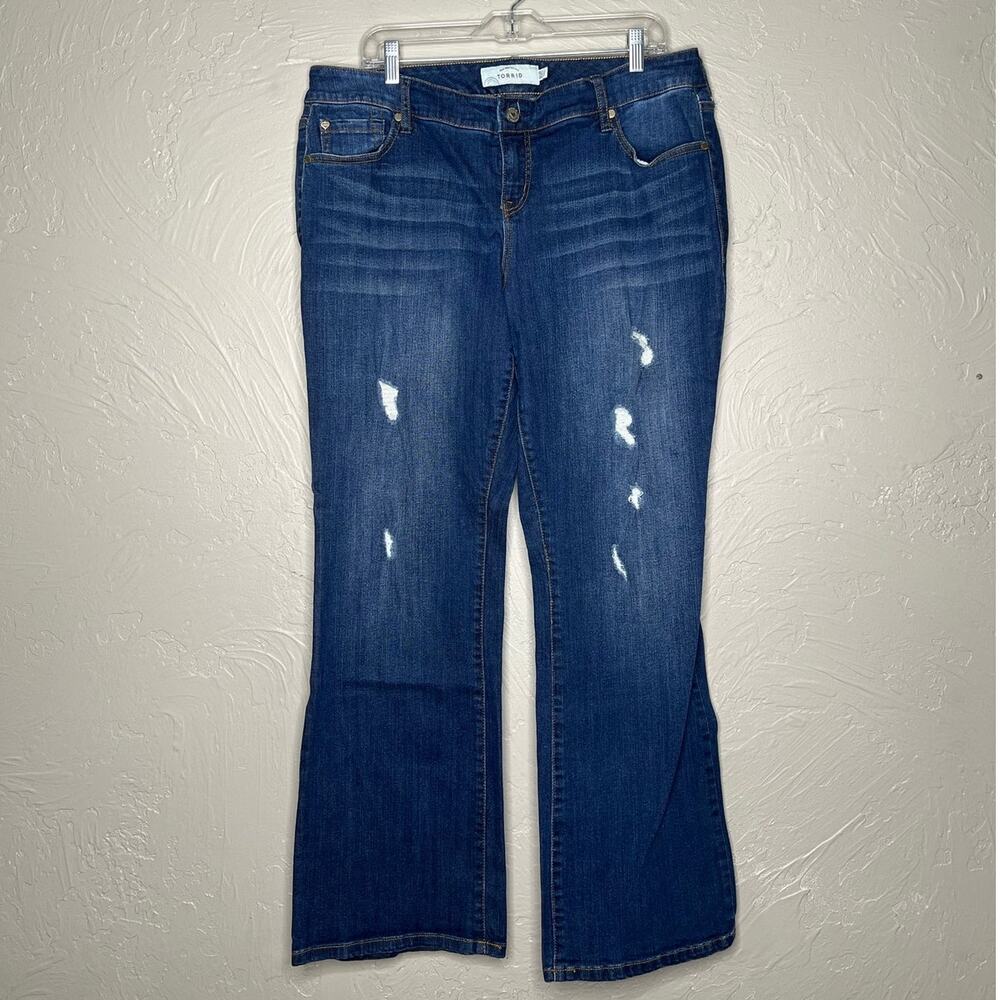 Torrid Womens 16R Bootcut Distressed Jeans Medium Wash